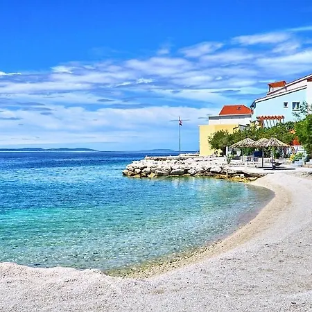 Appartement Bigger Group Next To The